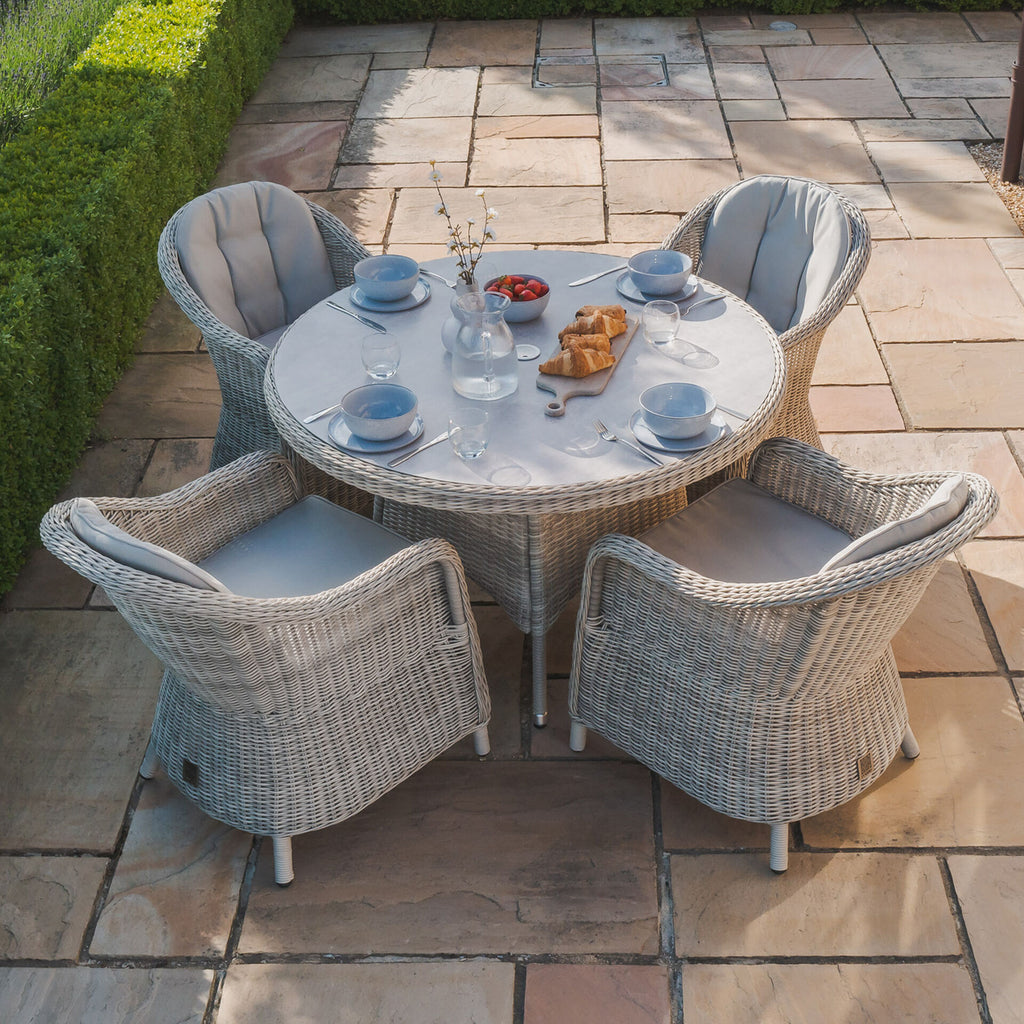 Extreme Heritage 4 Seat Round Rattan Dining Set