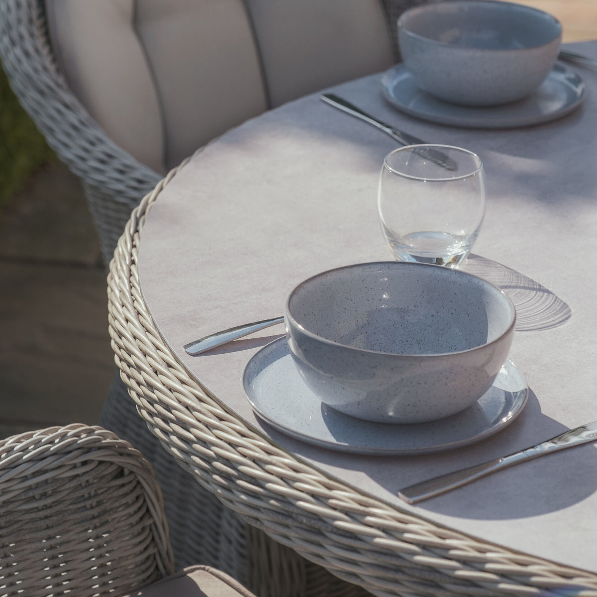 Extreme Heritage 4 Seat Round Rattan Dining Set